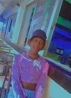 Kyle - Transsexual escort in Nairobi Photo 2 of 2