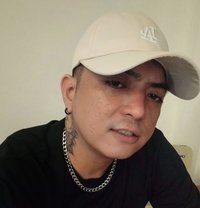 Kyle Massajee - Male escort in Davao