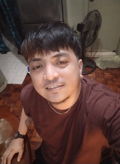 Kyle Massajee - Male companion in Makati City Photo 10 of 25
