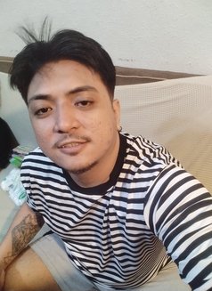 Kyle Massajee - Male companion in Makati City Photo 17 of 25
