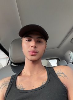 Ky Xavier - Male escort in Manila Photo 2 of 6