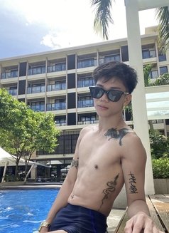 Kyler - Male escort in Manila Photo 4 of 4