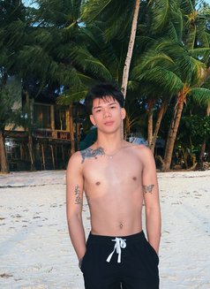 Kyler - Male escort in Manila Photo 5 of 5