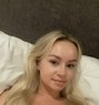 Kylie - puta in Dubai Photo 1 of 4