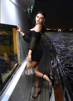 Kylie - escort in Baku Photo 9 of 9