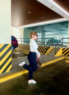 Kylie - escort in Makati City Photo 7 of 11