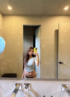 Kate - escort in Taipei Photo 7 of 15