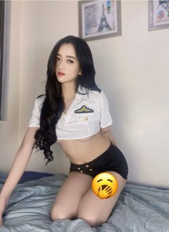 Kylie - escort in Manila Photo 1 of 5