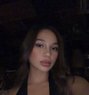 Kylie - escort in Manila Photo 2 of 5