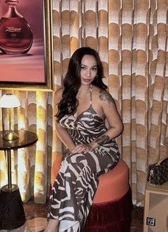 Kylie - escort in Singapore Photo 1 of 10