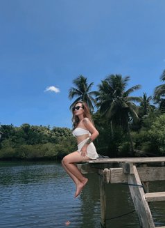 Kylie - escort in Singapore Photo 9 of 10