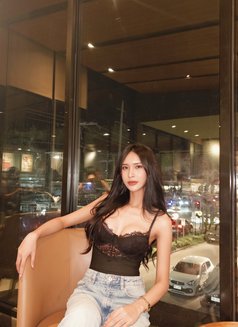 Kylie - Acompañantes transexual in Makati City Photo 6 of 12