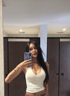 Kylie - Acompañantes transexual in Makati City Photo 10 of 12