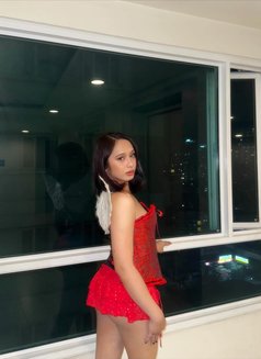 Kylie - Transsexual escort in Manila Photo 7 of 8