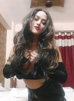 Kylie - Transsexual escort in Bangalore Photo 9 of 20