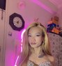 Kylie - Transsexual escort in New Delhi Photo 1 of 17