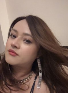 Kylie - Transsexual escort in Shillong Photo 22 of 23
