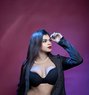 Kylie Jenner - Acompañantes transexual in Kolkata Photo 13 of 14
