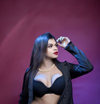 Kylie Jenner - Acompañantes transexual in Kolkata