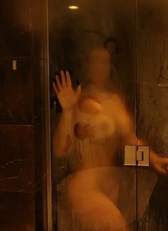 Kylie London - escort in London Photo 7 of 14