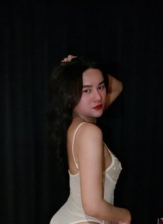 Kylie New Cummer - Transsexual escort in Makati City Photo 3 of 8