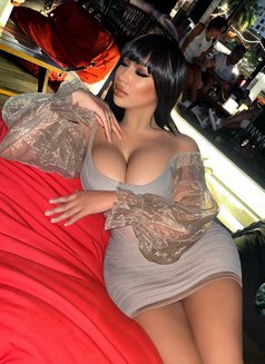 Kylie - Acompañantes transexual in Al Manama Photo 13 of 14