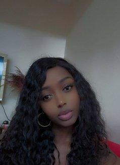 Kylie - escort in Bangkok Photo 4 of 5