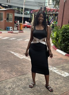 Kylie - puta in Bangkok Photo 6 of 6