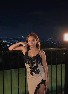 Kylie Summer - escort in Dubai Photo 4 of 5