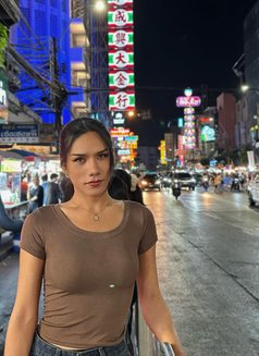 Kylie - Transsexual escort in Bangkok Photo 3 of 7