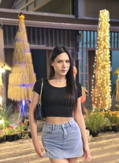 Kylie - Transsexual escort in Bangkok Photo 2 of 7