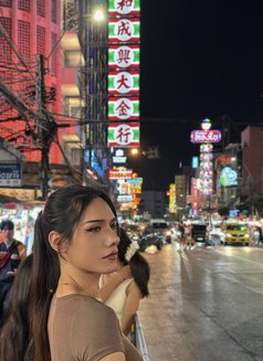 Kylie - Transsexual escort in Bangkok Photo 4 of 7