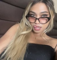 Kylie Top Vers Big D Dominant - Transsexual escort in Bali Photo 27 of 27