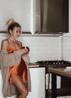 Kylie Top Vers Big D 8”Dominant - Transsexual escort in Bali Photo 24 of 26