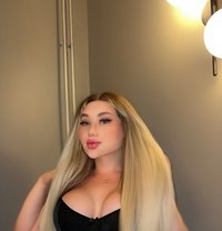 Kylie visiting عربية - Transsexual escort in İstanbul Photo 24 of 27