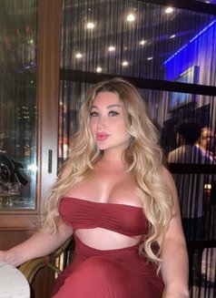 Kylie visiting عربية - Acompañantes transexual in İstanbul Photo 30 of 30