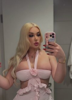 Kylie visiting كايلي أجمل شيميل عربيه - Transsexual escort in İstanbul Photo 3 of 18