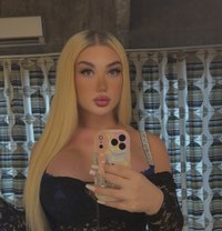 Kylie visiting أقوى شيميل عربية تبادل - Acompañantes transexual in İstanbul