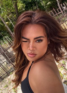 Kyliey - Transsexual escort in Phuket Photo 4 of 9
