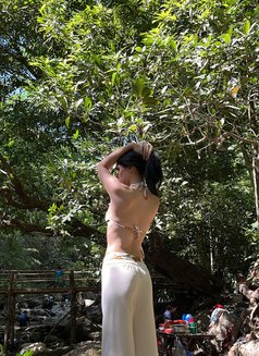 Kyline - escort in Dubai Photo 6 of 12