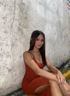 Kzlyn - Acompañantes transexual in Manila Photo 1 of 5