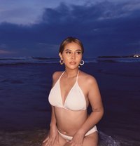 L A U R A . - escort in Bali Photo 19 of 20