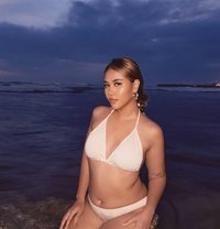L A U R A . - escort in Bali Photo 20 of 20