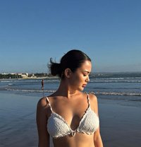 L Ala - puta in Bali
