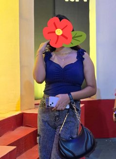 INDEPENDENT live cam show & meet - escort in Hyderabad Photo 1 of 2