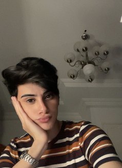 L.Twink - Male escort in Jeddah Photo 3 of 3