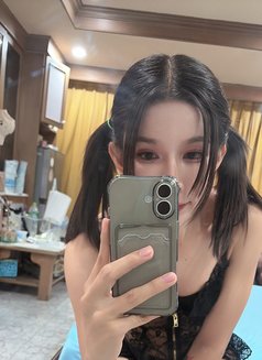 La Bell La - Transsexual escort in Bangkok Photo 4 of 7