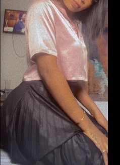 La Fleure - masseuse in Abidjan Photo 4 of 6