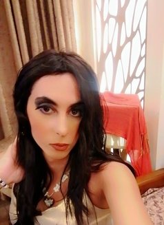 La Reine Morry - Transsexual escort in Cairo Photo 5 of 10