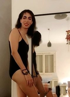 La Reine Morry - Transsexual escort in Cairo Photo 9 of 12